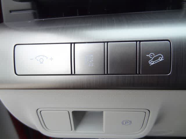 Used 2024 Hyundai Kona SEL FWD image 17