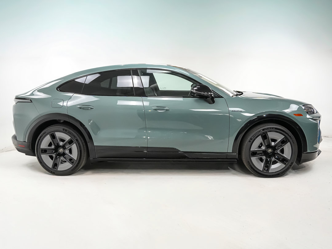 New 2026 Porsche Cayenne Turbo AWD/4WD image 9