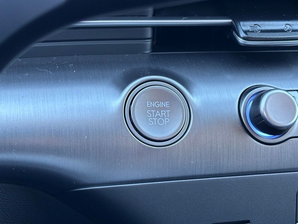 Used 2026 Hyundai Kona SEL Sport FWD image 19