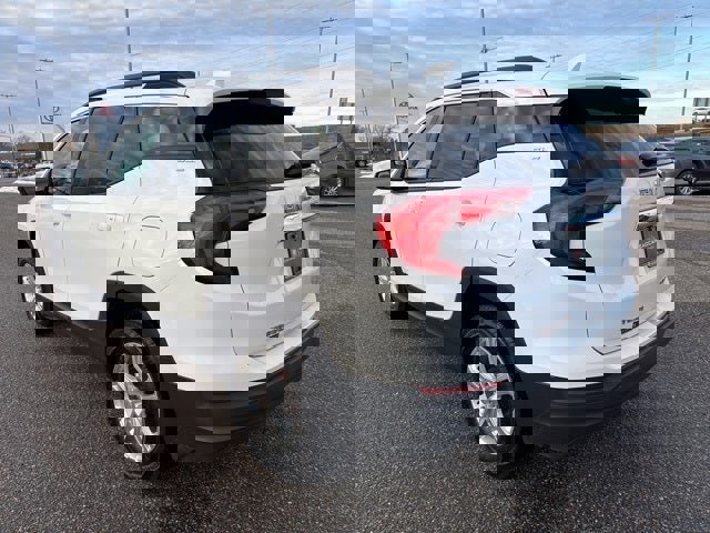 Used 2019 GMC Terrain SLE w/ Driver Convenience Package image 9