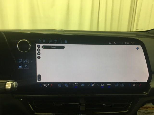 Used 2024 Chevrolet Equinox EV RS image 24