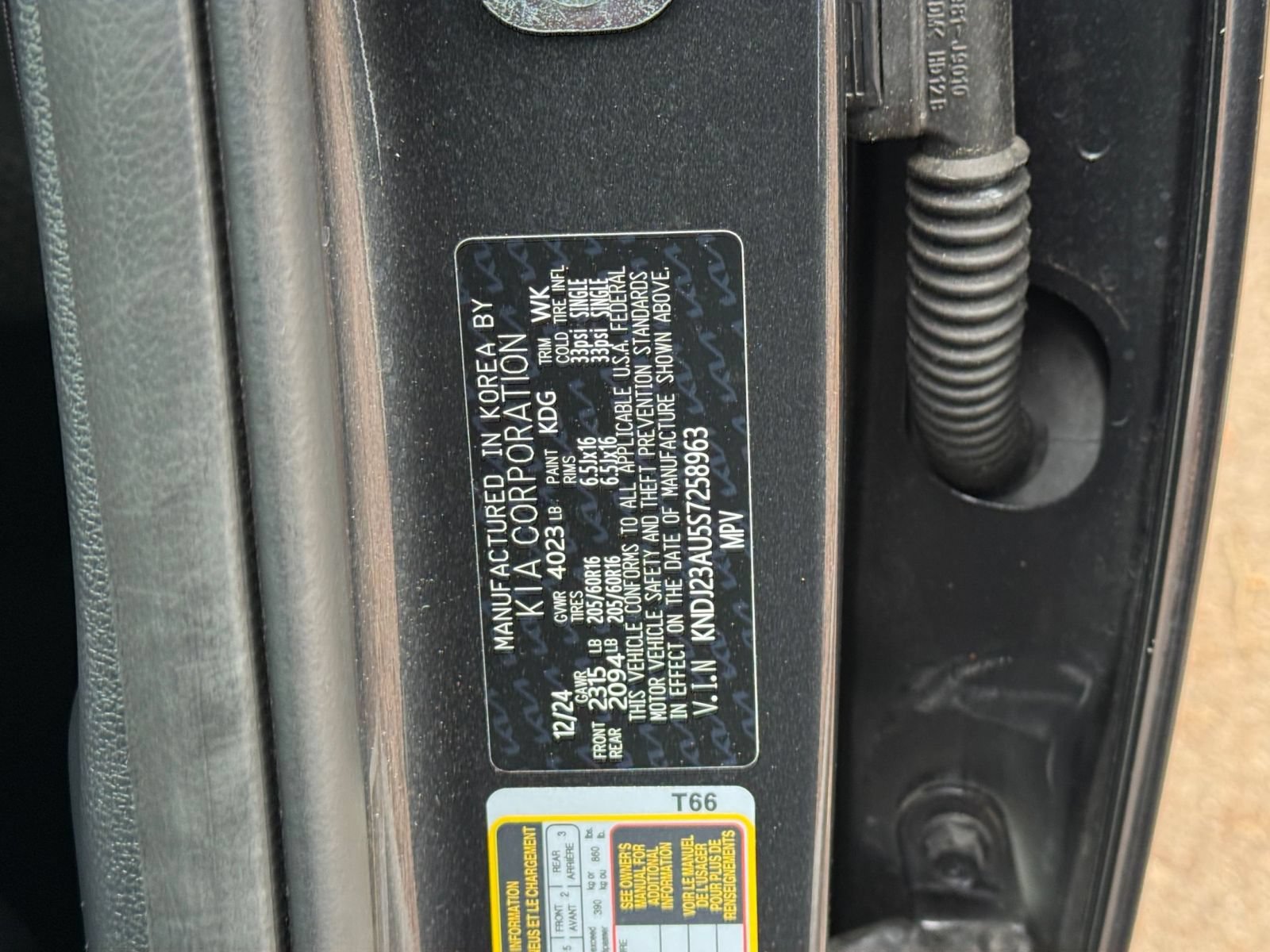 Used 2025 Kia Soul LX w/ LX Technology Package FWD image 27