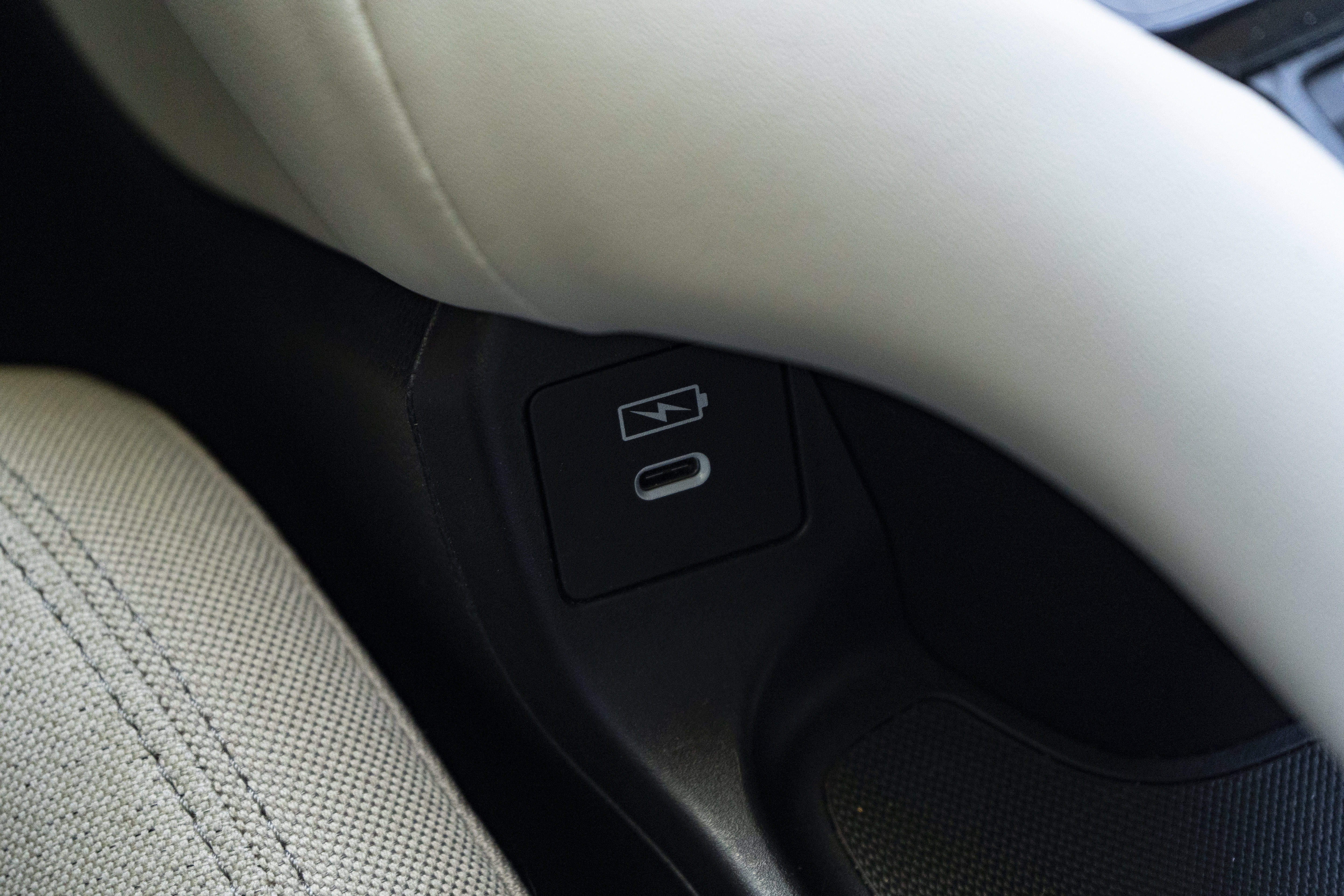 Certified 2024 Honda HR-V LX image 29