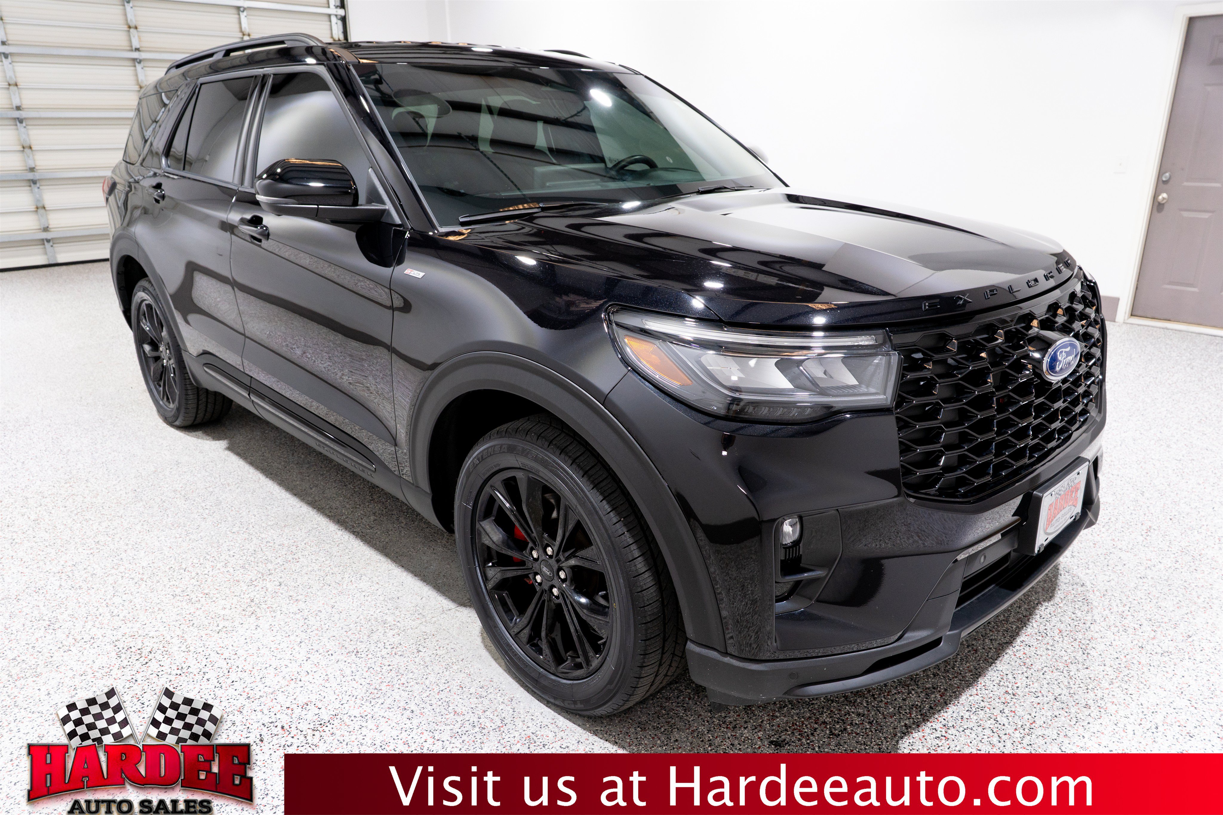 Used 2025 Ford Explorer ST-Line w/ ST-Line Street Pack AWD/4WD image 6