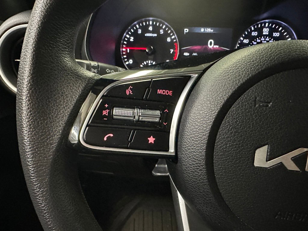 Used 2024 Kia Forte LXS image 9