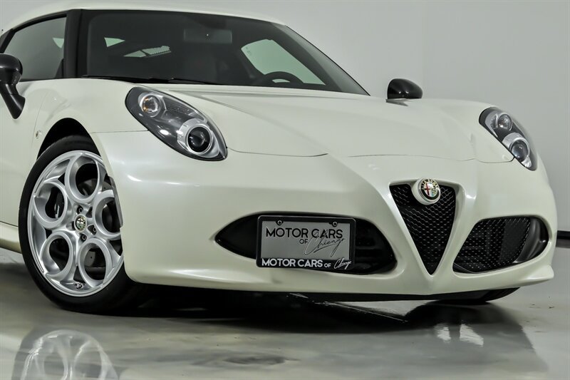 Used 2016 Alfa Romeo 4C Coupe w/ Coupe Track Package 1 RWD image 3