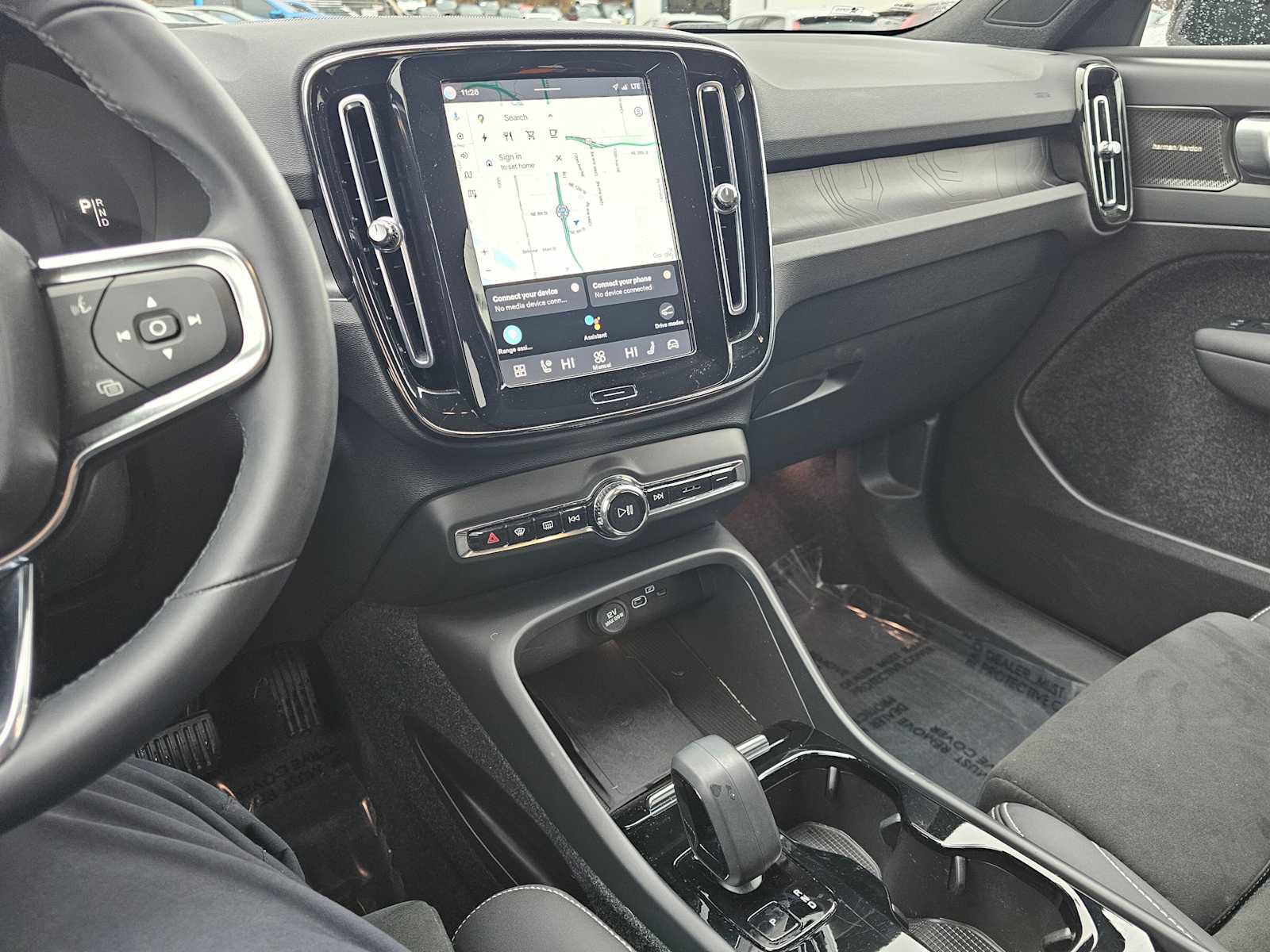 Certified 2023 Volvo XC40 Recharge Ultimate image 29