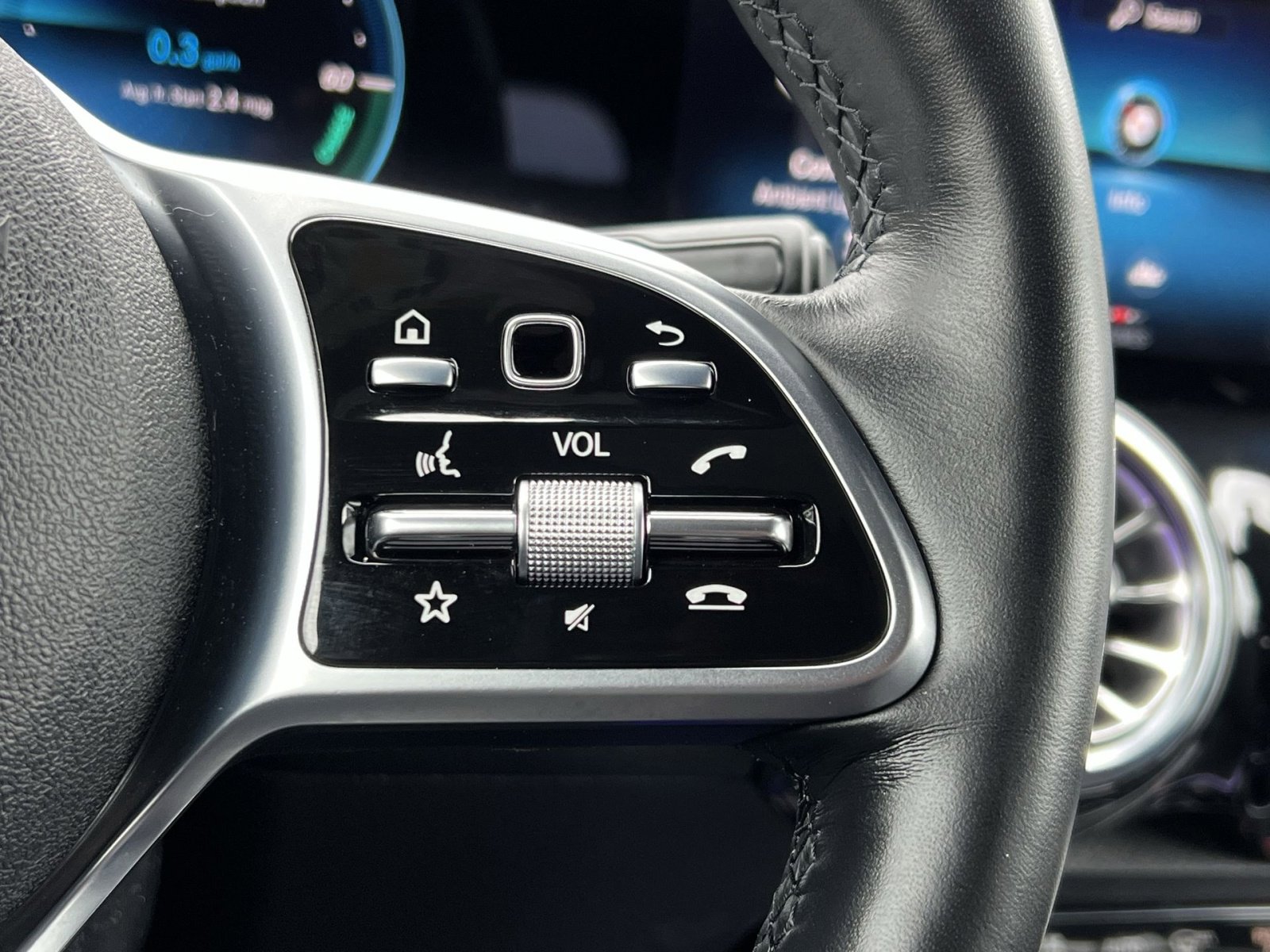 Certified 2022 Mercedes-Benz GLB 250 4MATIC image 30