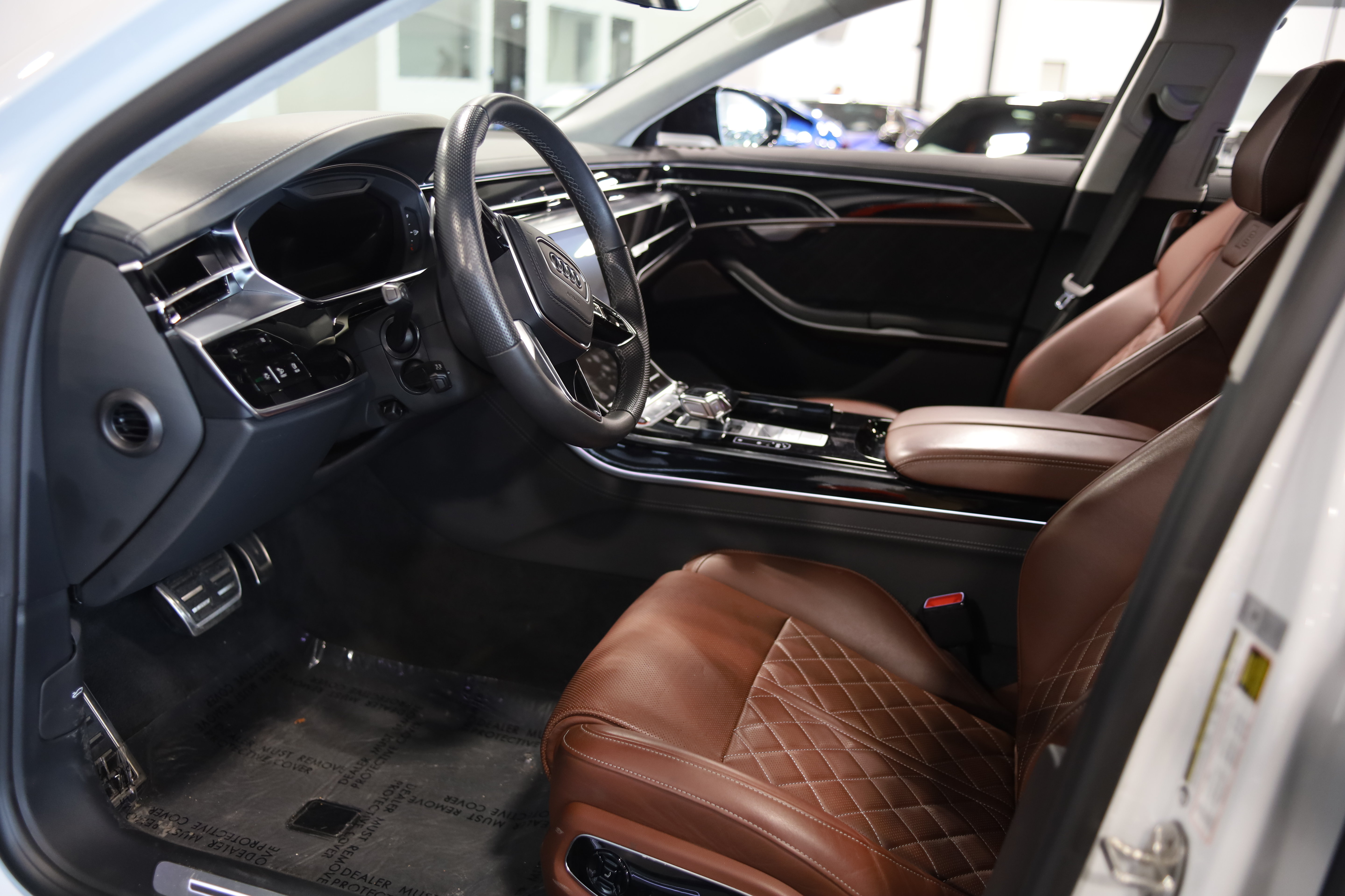 Used 2023 Audi S8 AWD/4WD image 13