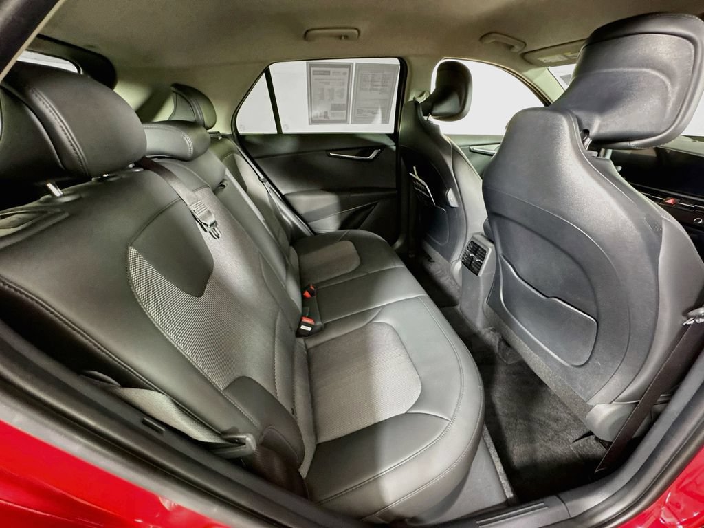 Used 2025 Kia Niro EX w/ EX Cold Weather Package FWD image 27