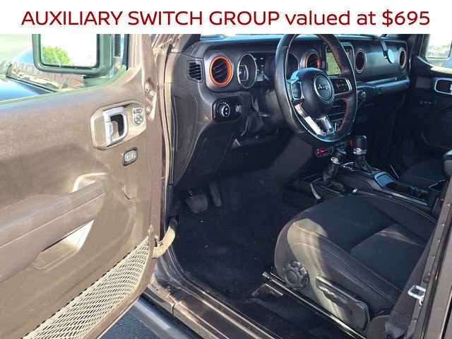 Used 2023 Jeep Gladiator Mojave w/ Trailer Tow Package AWD/4WD image 9