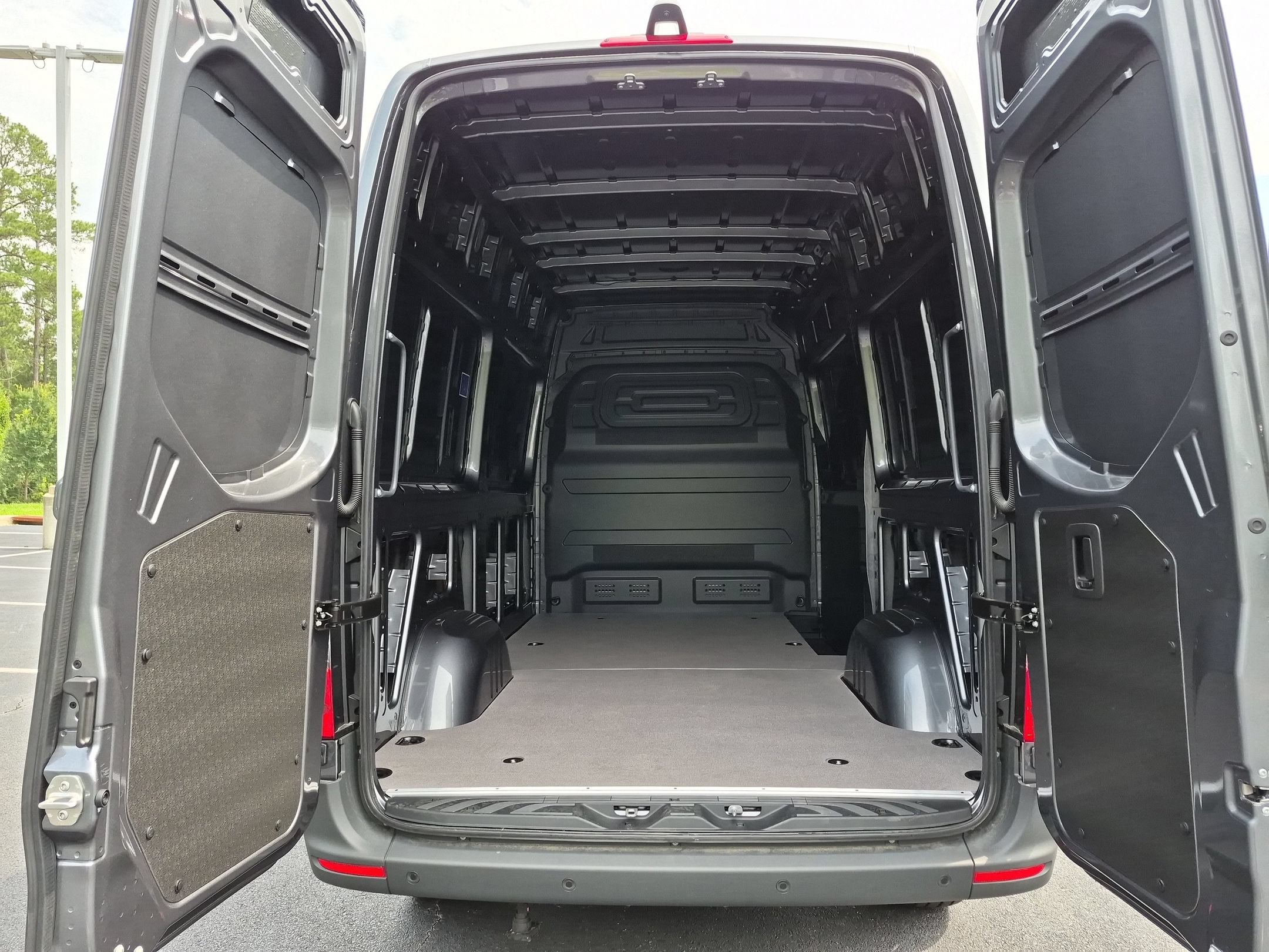 New 2026 Mercedes-Benz Sprinter 2500 image 32