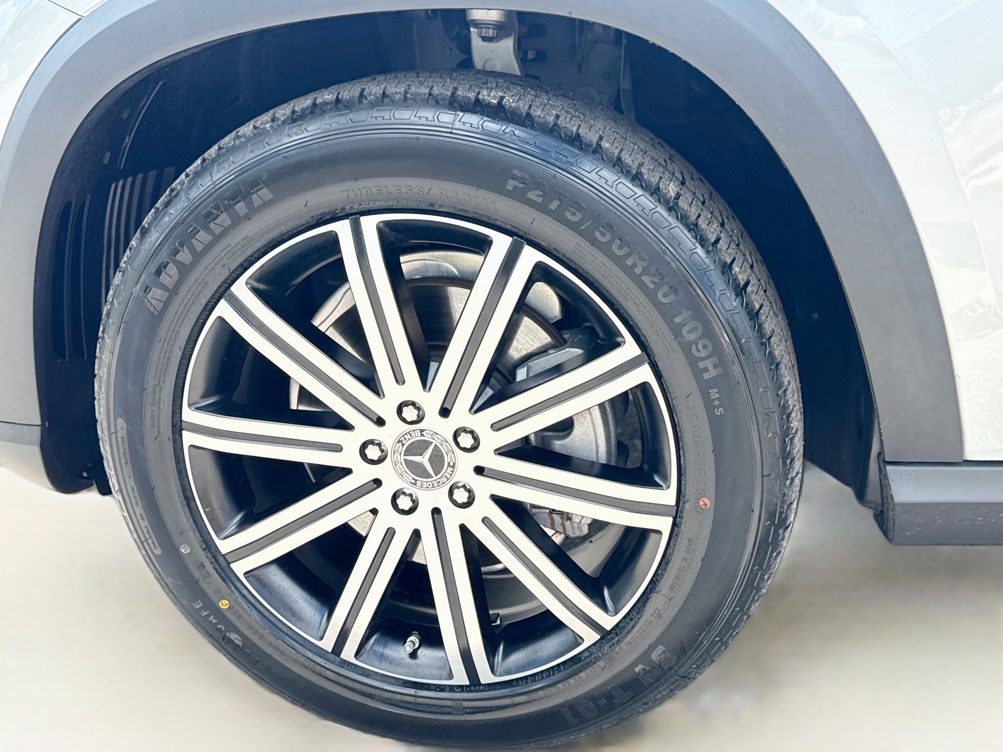 Used 2024 Mercedes-Benz GLE 350 4MATIC w/ Winter Package image 42