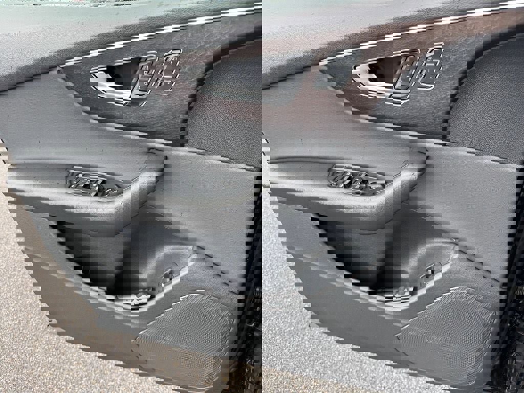 Used 2021 Audi Q8 Premium w/ Black Optic Package image 16