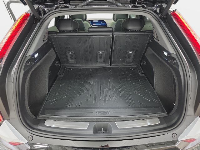 New 2027 Cadillac Optiq Sport RWD image 32