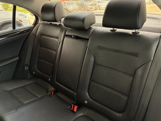 Used 2017 Volkswagen Jetta SEL FWD image 24