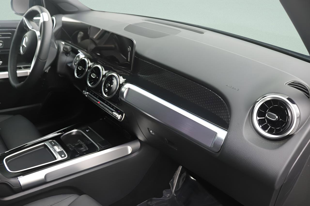 Certified 2026 Mercedes-Benz GLB 250 image 22