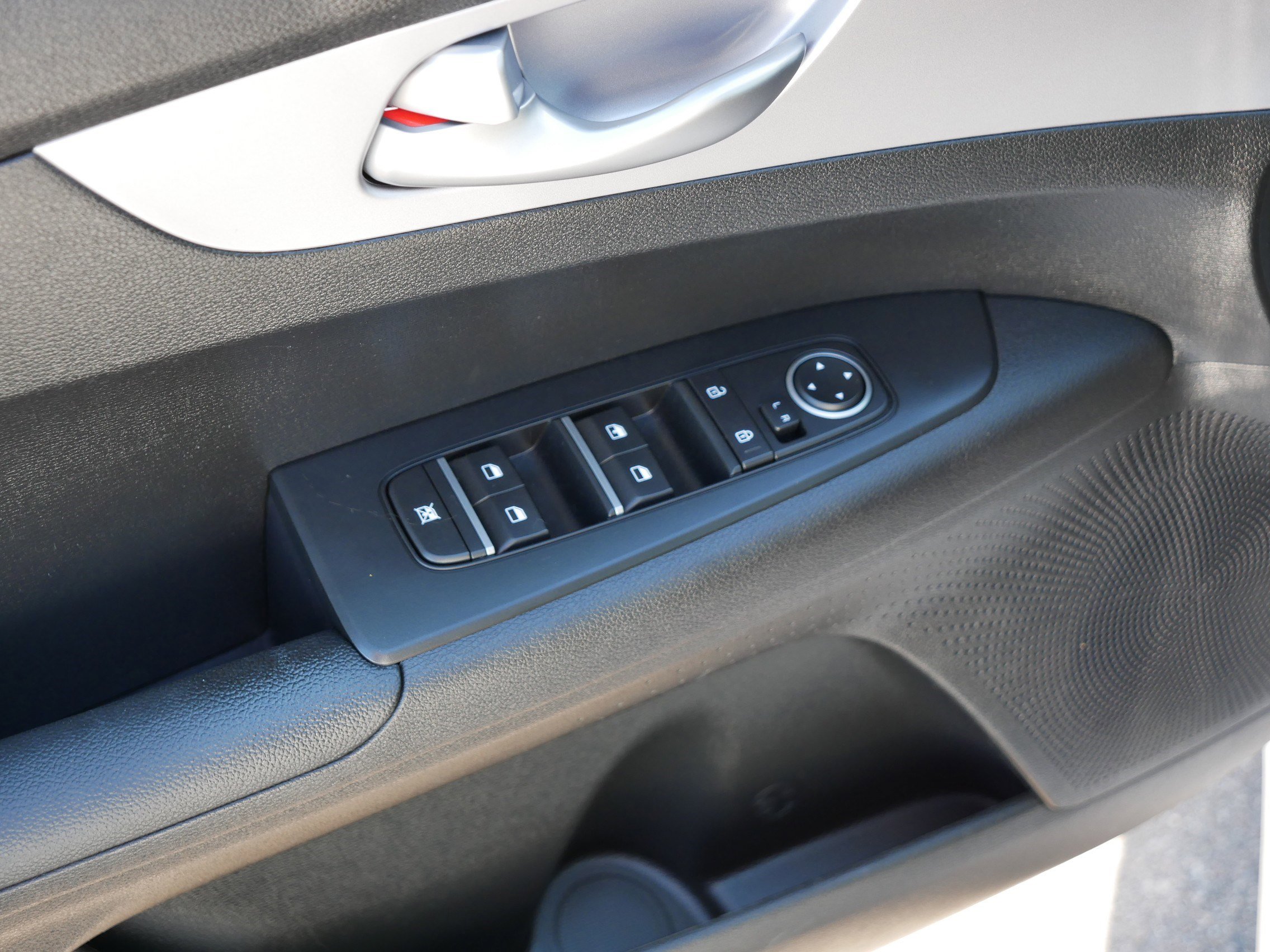 Certified 2024 Kia Forte LXS w/ LXS Technology Package image 19