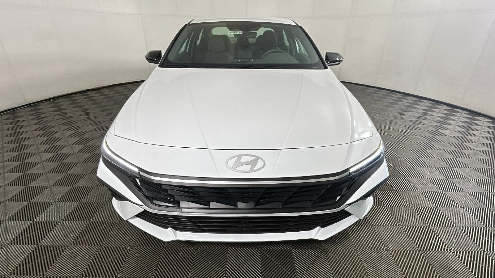 Certified 2025 Hyundai Elantra SEL FWD image 9
