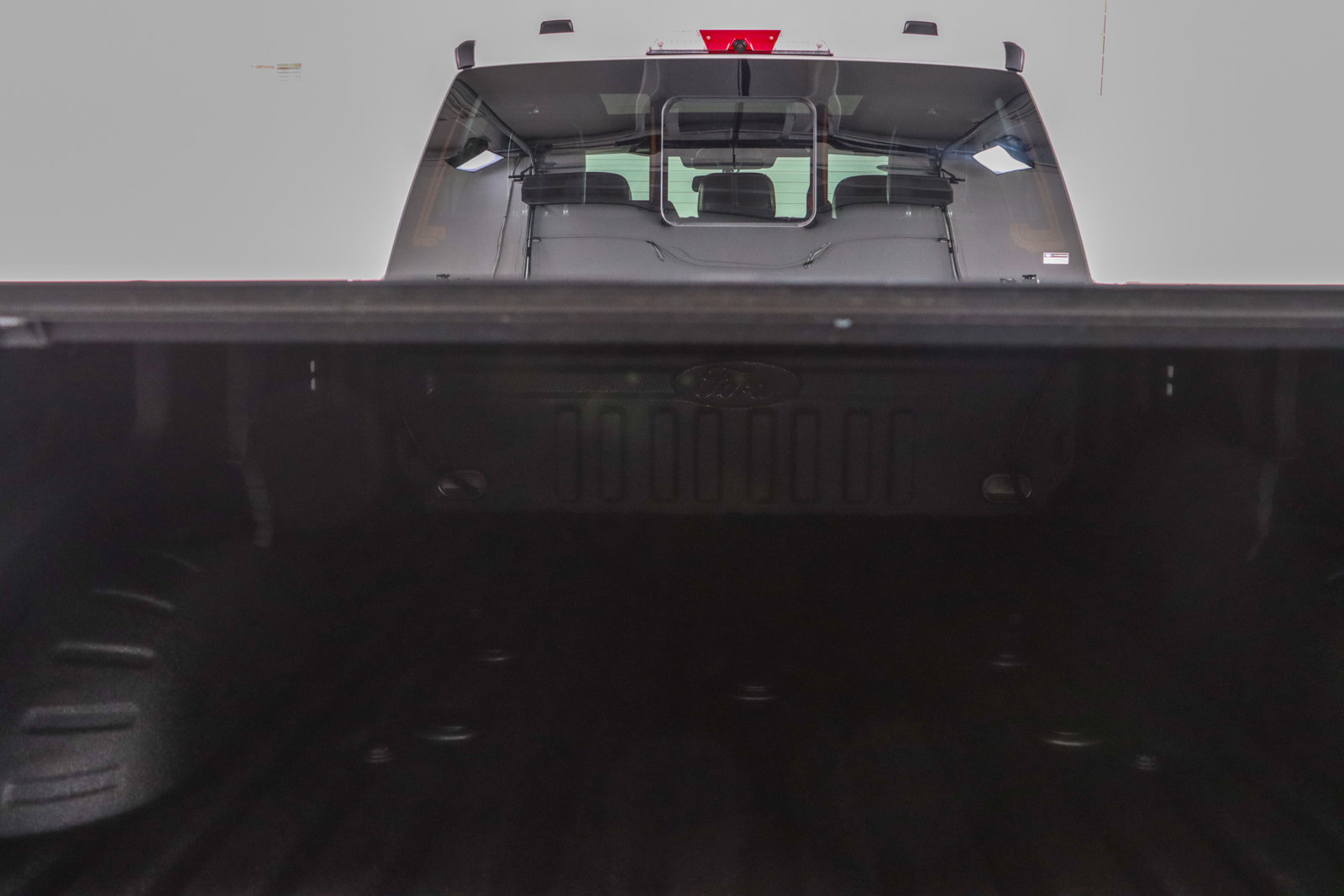 Used 2025 Ford F450 Platinum w/ FX4 Off-Road Package AWD/4WD image 32