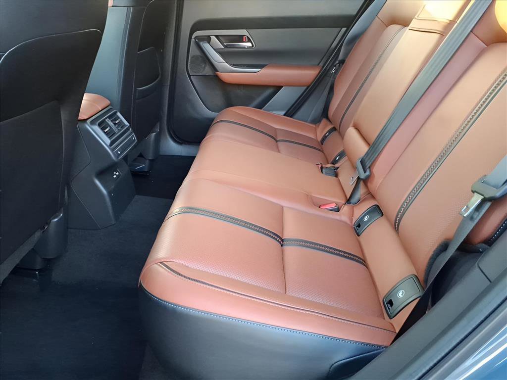 Certified 2023 MAZDA CX-50 2.5 Turbo w/ Premium Plus Pkg image 17