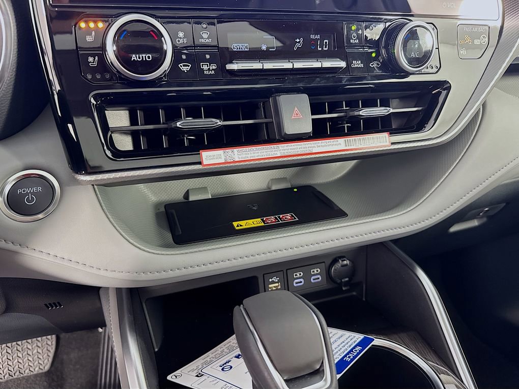 New 2026 Toyota Highlander Platinum image 19