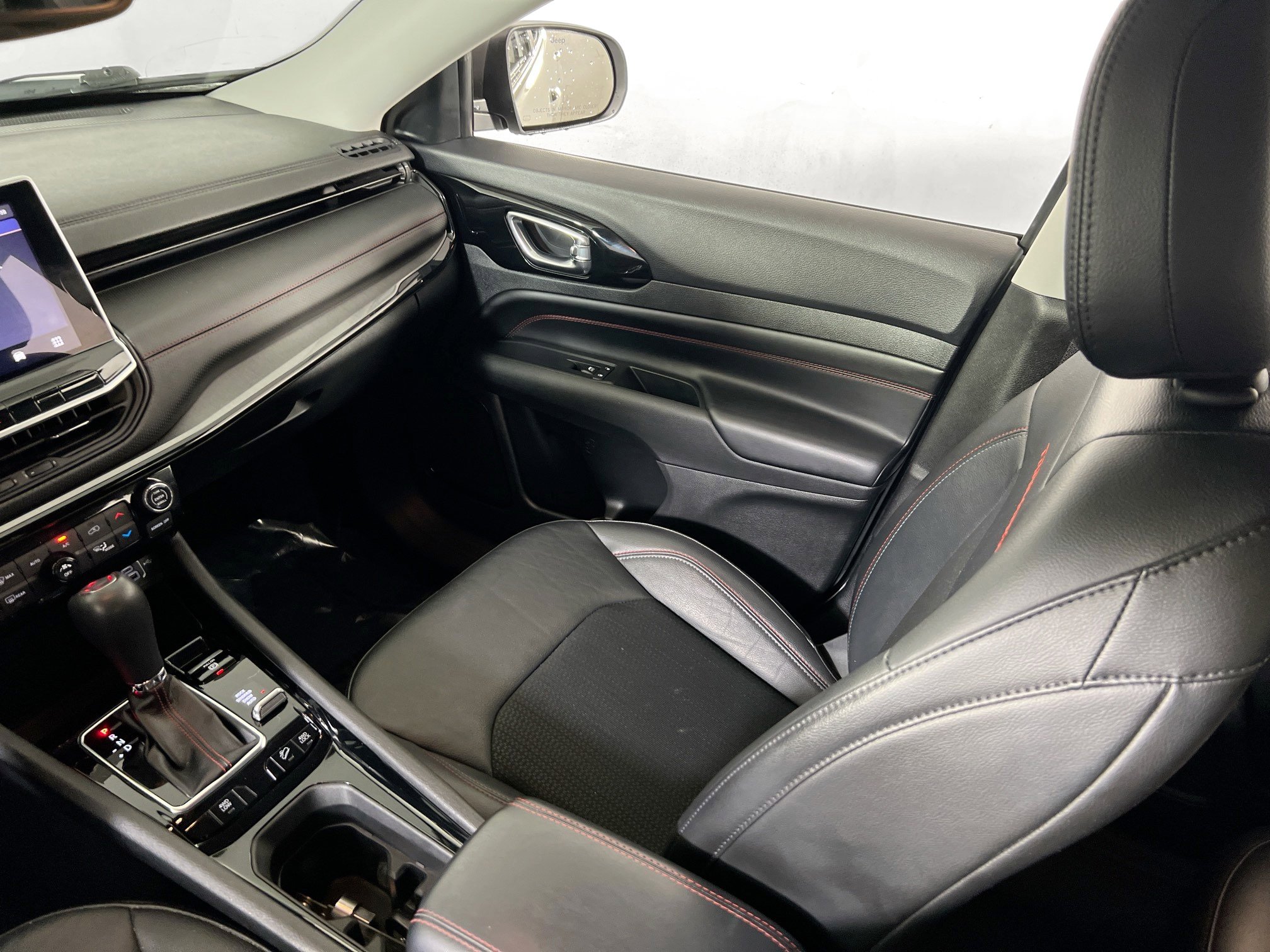 Used 2022 Jeep Compass Trailhawk w/ Trailhawk Convenience Group image 22