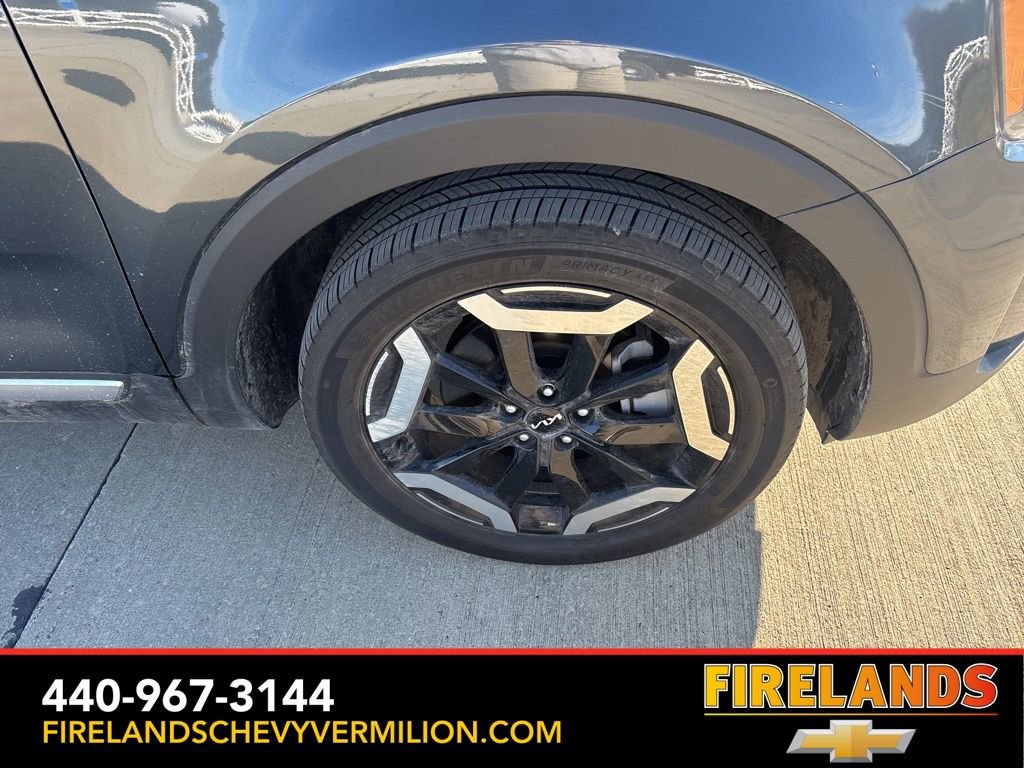 Used 2023 Kia Telluride EX w/ EX Captain's Chair Package image 29