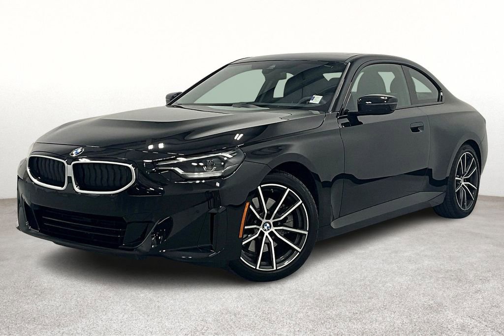 New 2025 BMW 230i Coupe w/ Convenience Package RWD image 2
