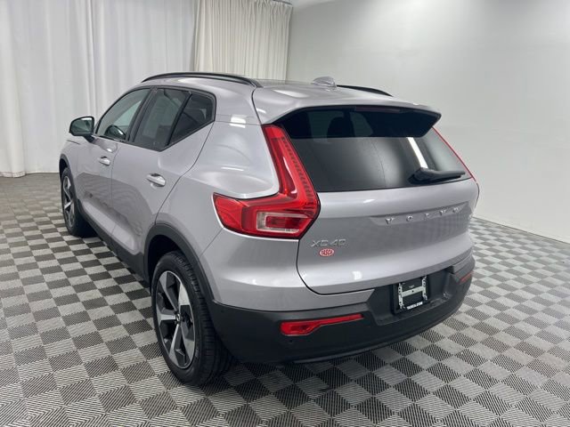 Used 2026 Volvo XC40 B5 Plus w/ Protection Package Premier AWD/4WD image 6