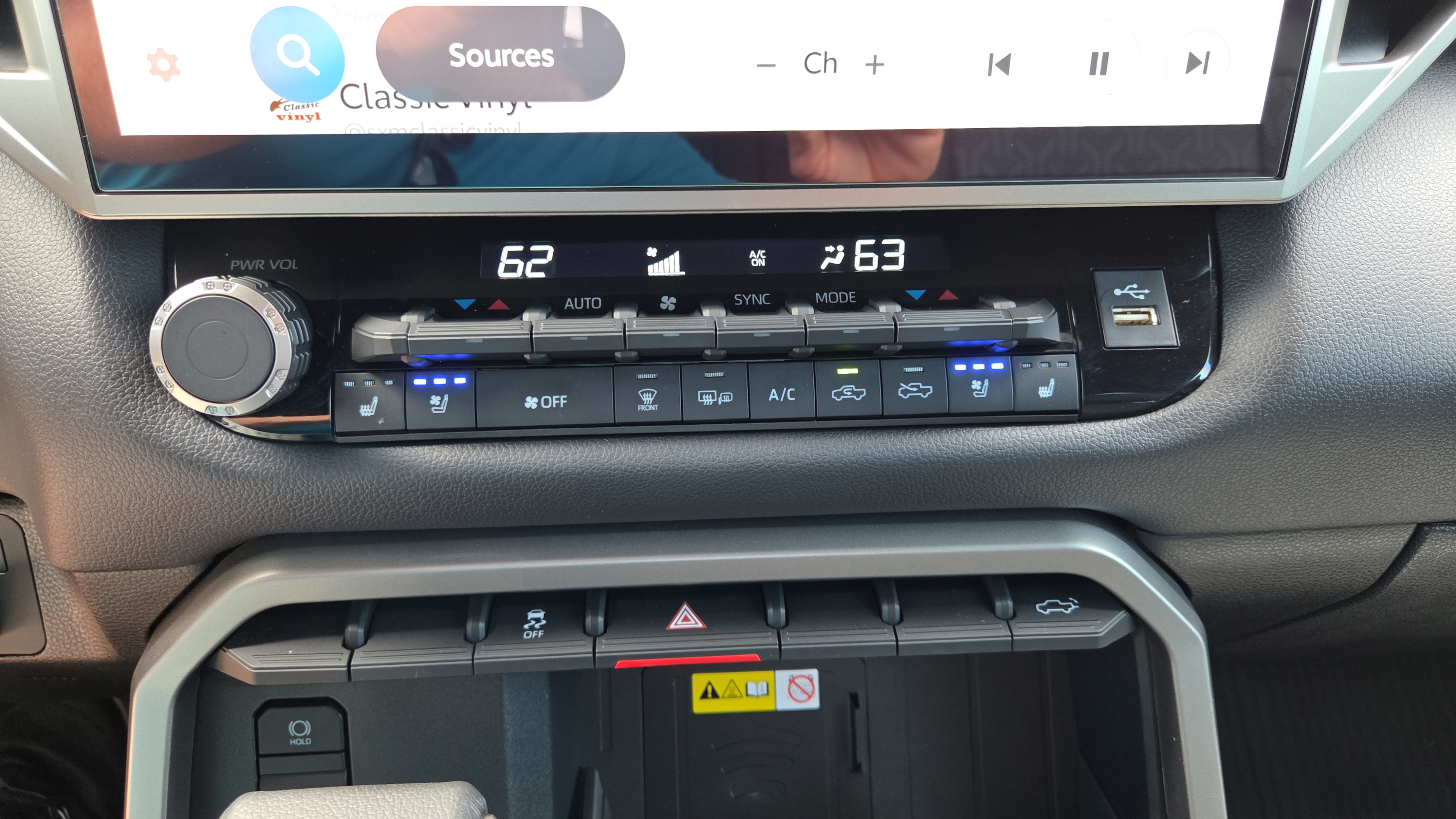 Certified 2025 Toyota Tundra Limited AWD/4WD image 23