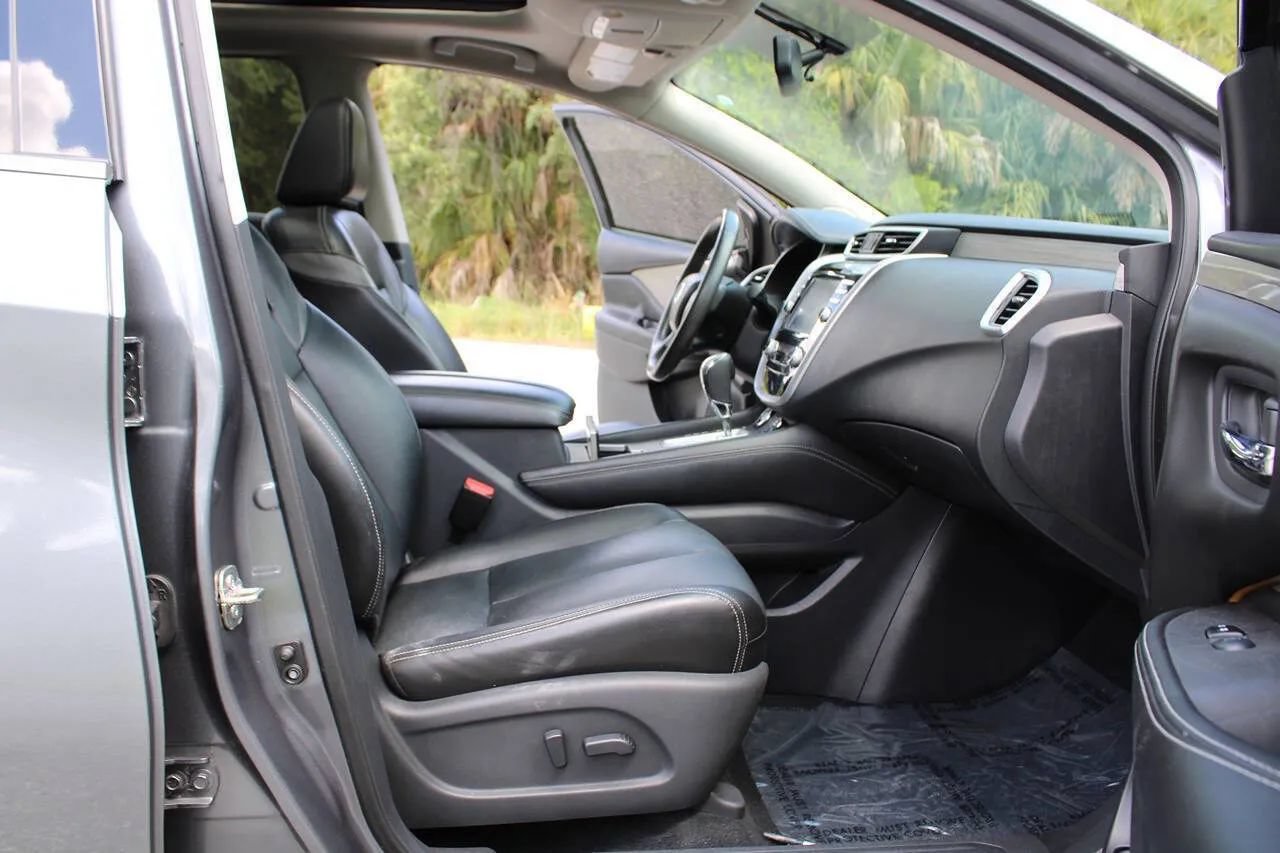 Used 2017 Nissan Murano SL w/ SL Technology Package FWD image 12