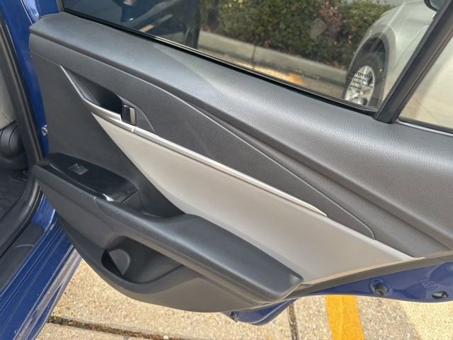 Used 2025 Toyota Camry SE w/ Convenience Package image 23