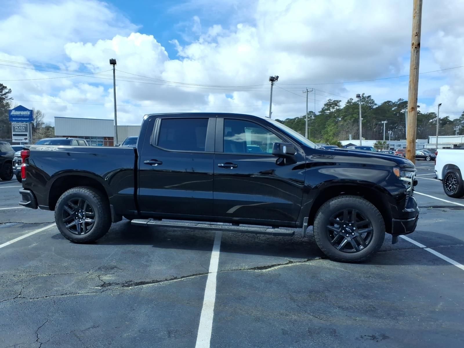 New 2026 Chevrolet Silverado 1500 RST w/ Dark Appearance Package AWD/4WD image 2