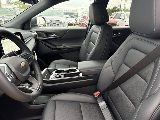 New 2026 Chevrolet Equinox LT w/ Convenience Package II FWD image 5