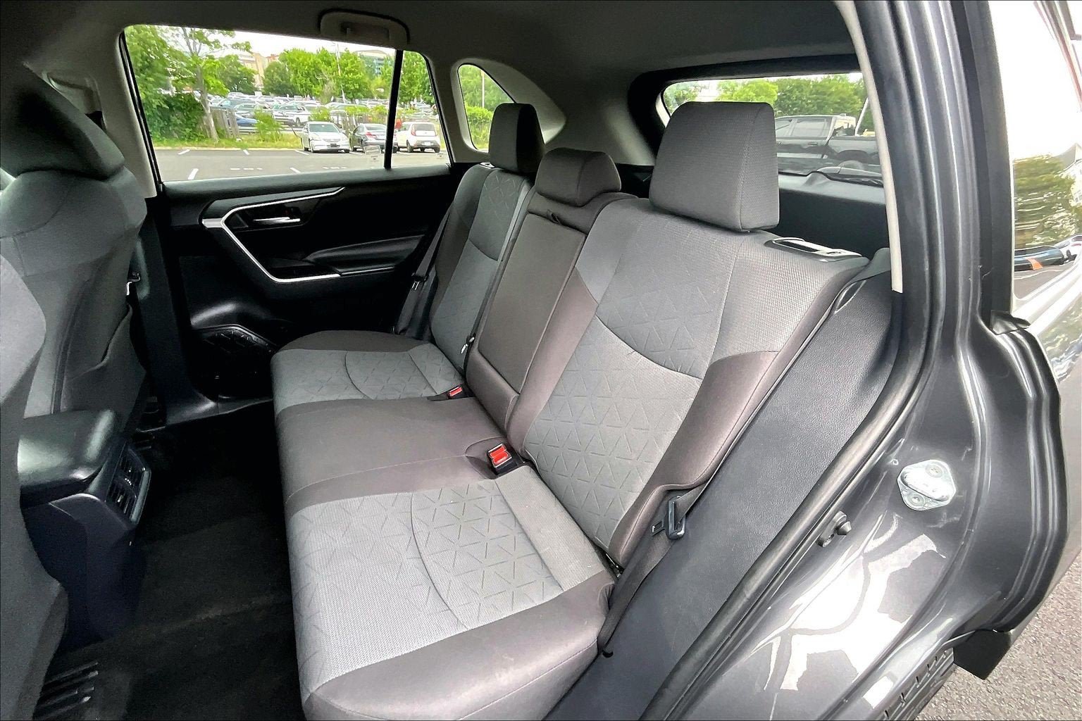 Used 2024 Toyota RAV4 XLE FWD image 24