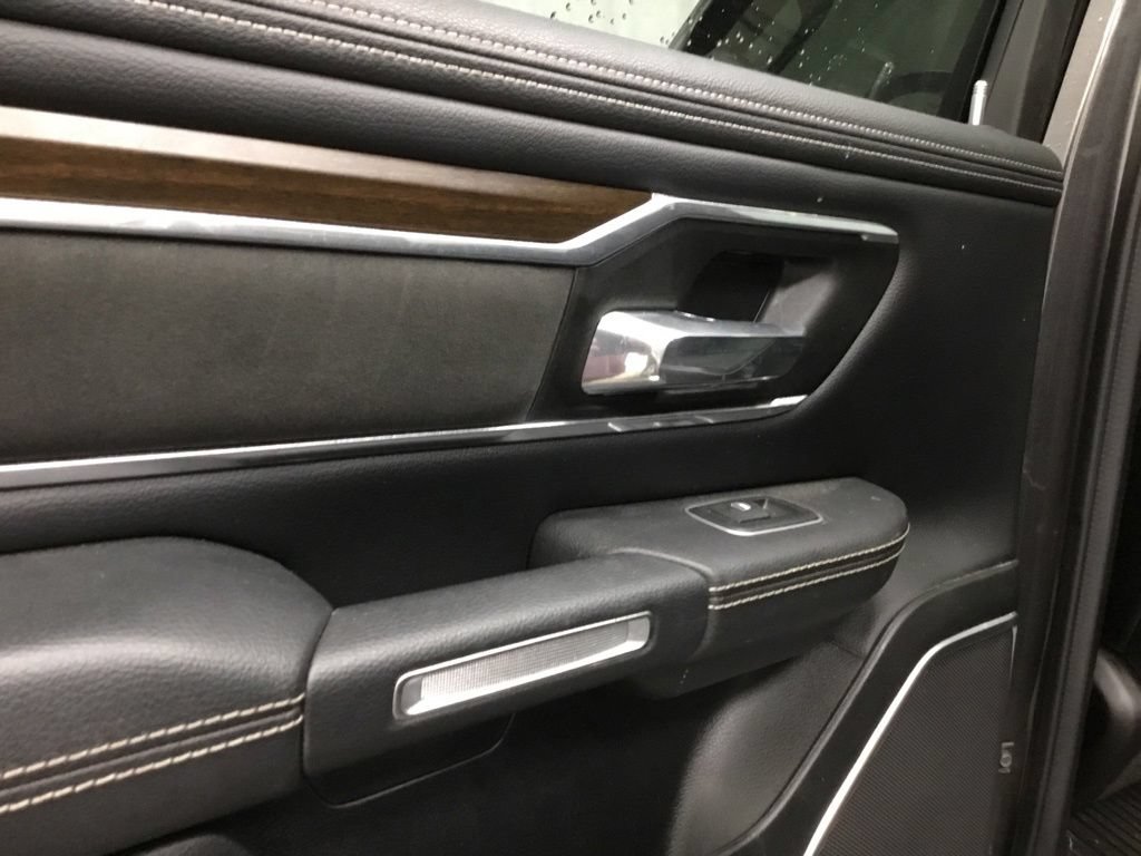 Used 2022 RAM 1500 Laramie AWD/4WD image 14