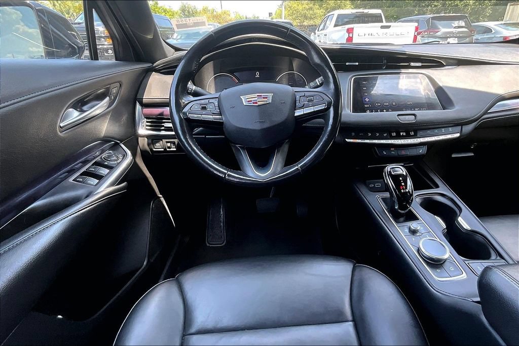 Used 2023 Cadillac XT4 Luxury AWD/4WD image 8