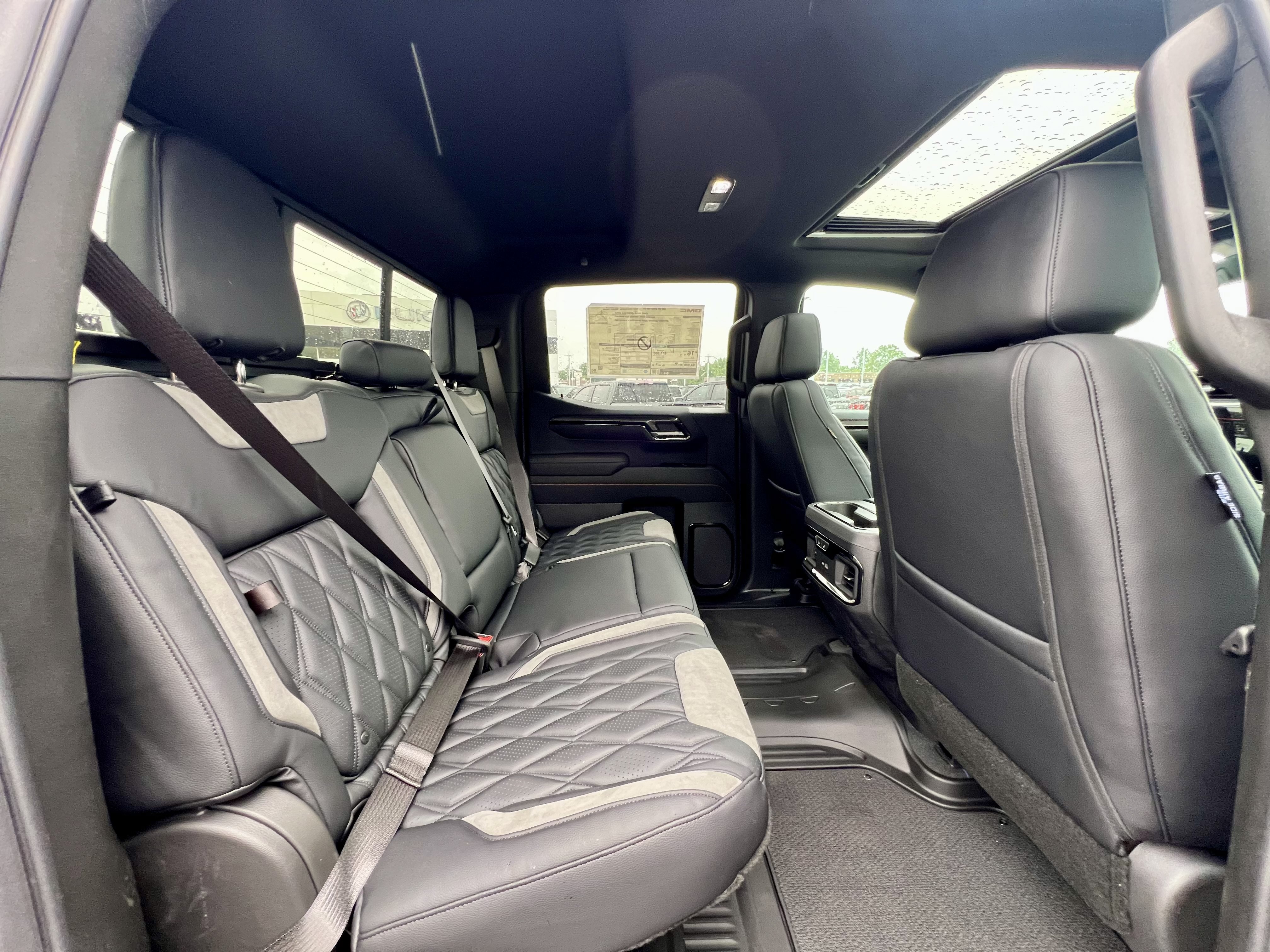 New 2026 GMC Sierra 1500 AT4 w/ AT4 Premium Package AWD/4WD image 42