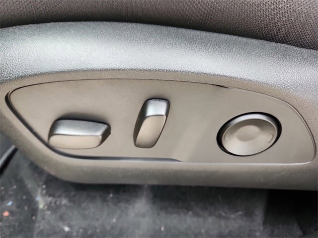 New 2026 Chevrolet Traverse LT w/ Driver Confidence Package image 12