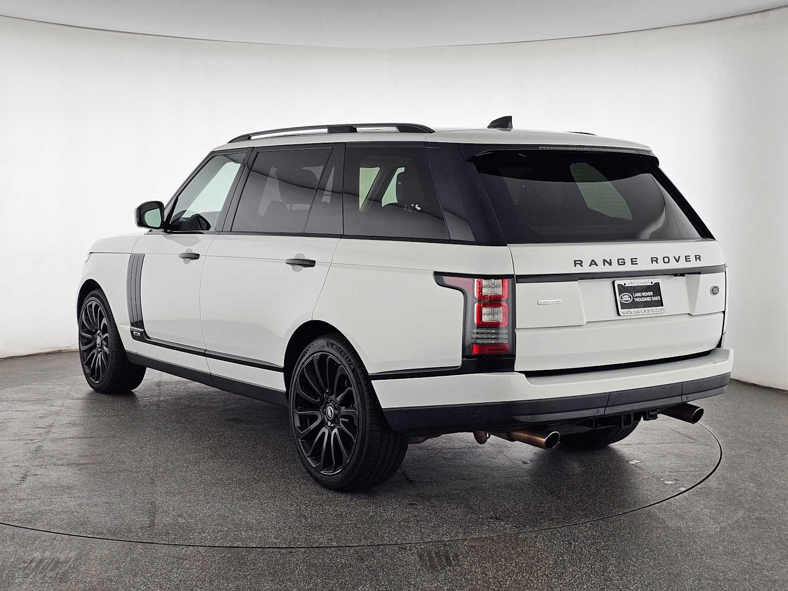 Used 2017 Land Rover Range Rover Long Wheelbase Supercharged AWD/4WD image 4