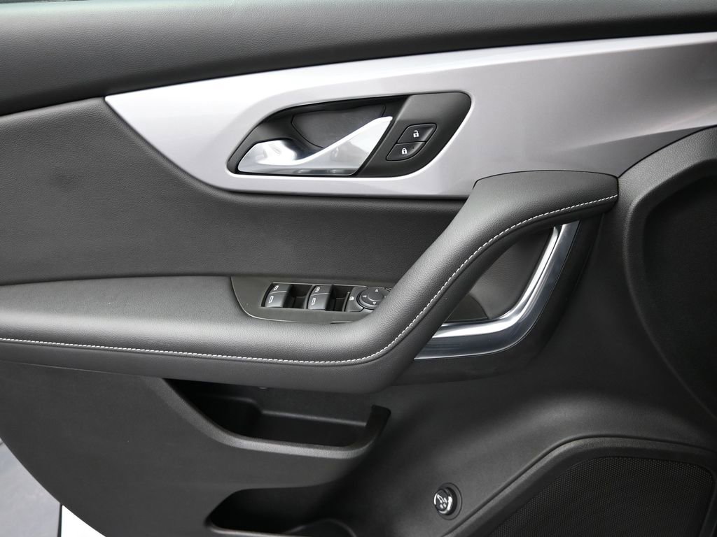 Used 2025 Chevrolet Blazer LT w/ Convenience Package image 14