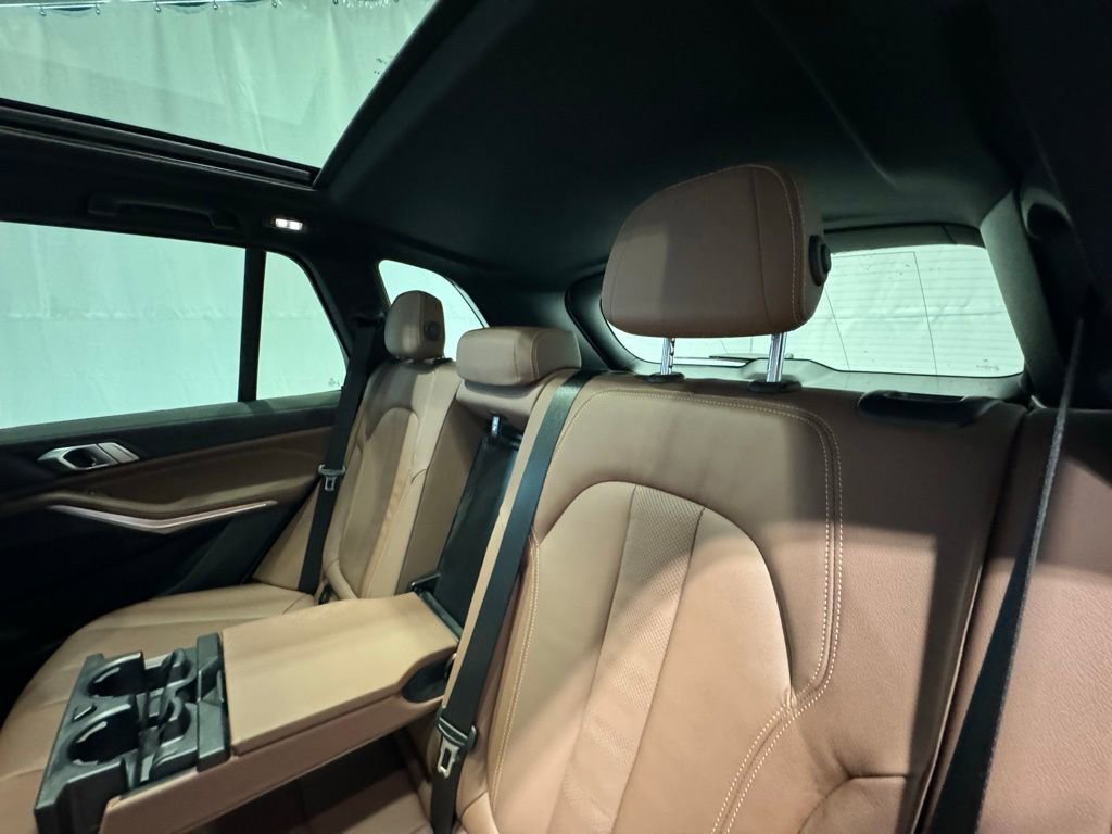 Used 2022 BMW X5 xDrive40i w/ M Sport Package image 24