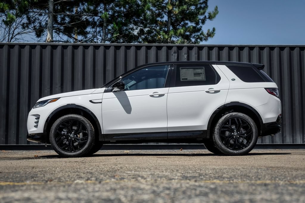 New 2026 Land Rover Discovery Sport Landmark AWD/4WD image 3