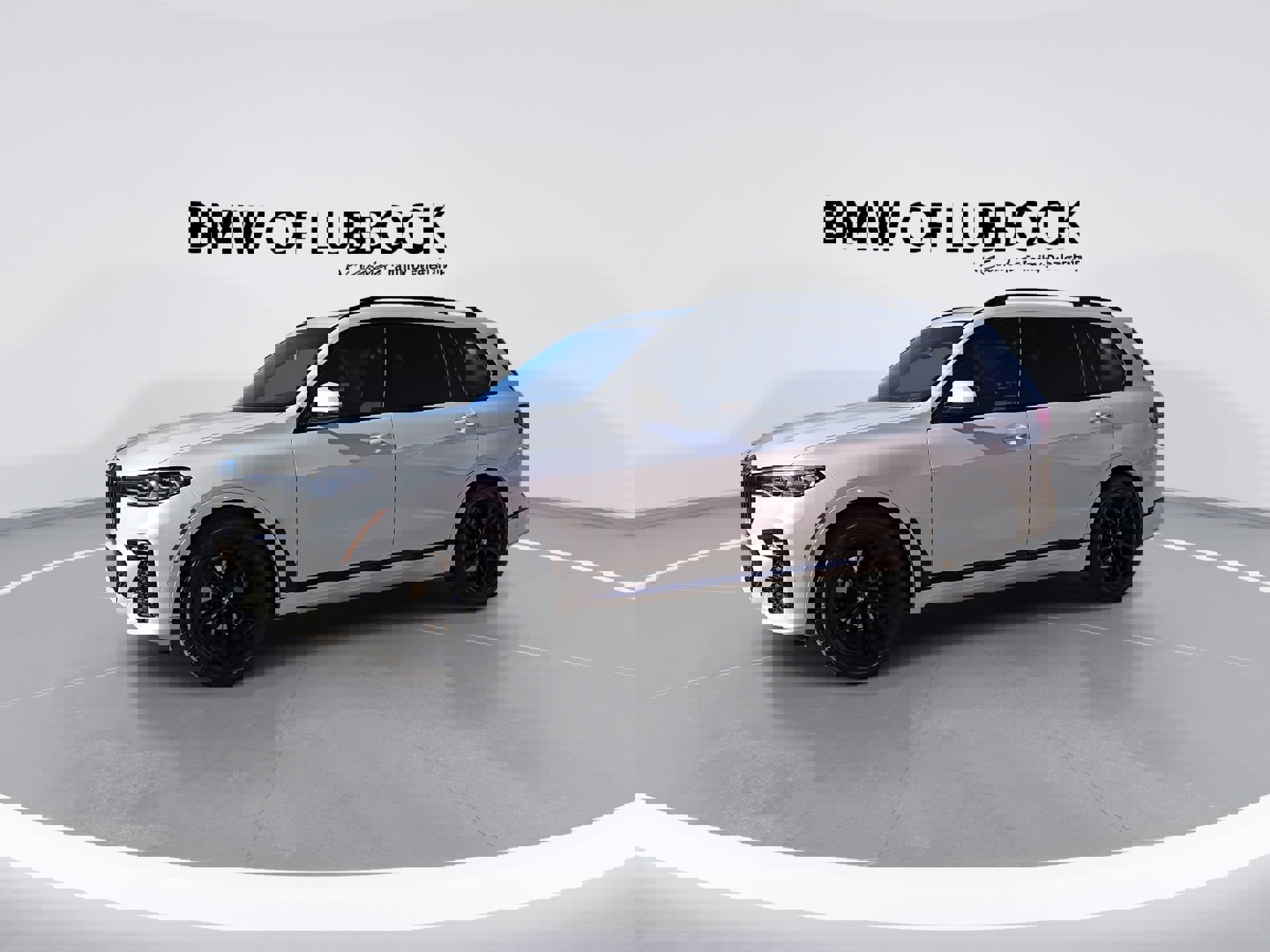 Used 2022 BMW X7 xDrive40i w/ M Sport Package image 5