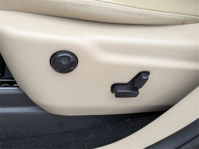 Used 2020 Jeep Grand Cherokee Limited w/ Trailer Tow Group IV image 16