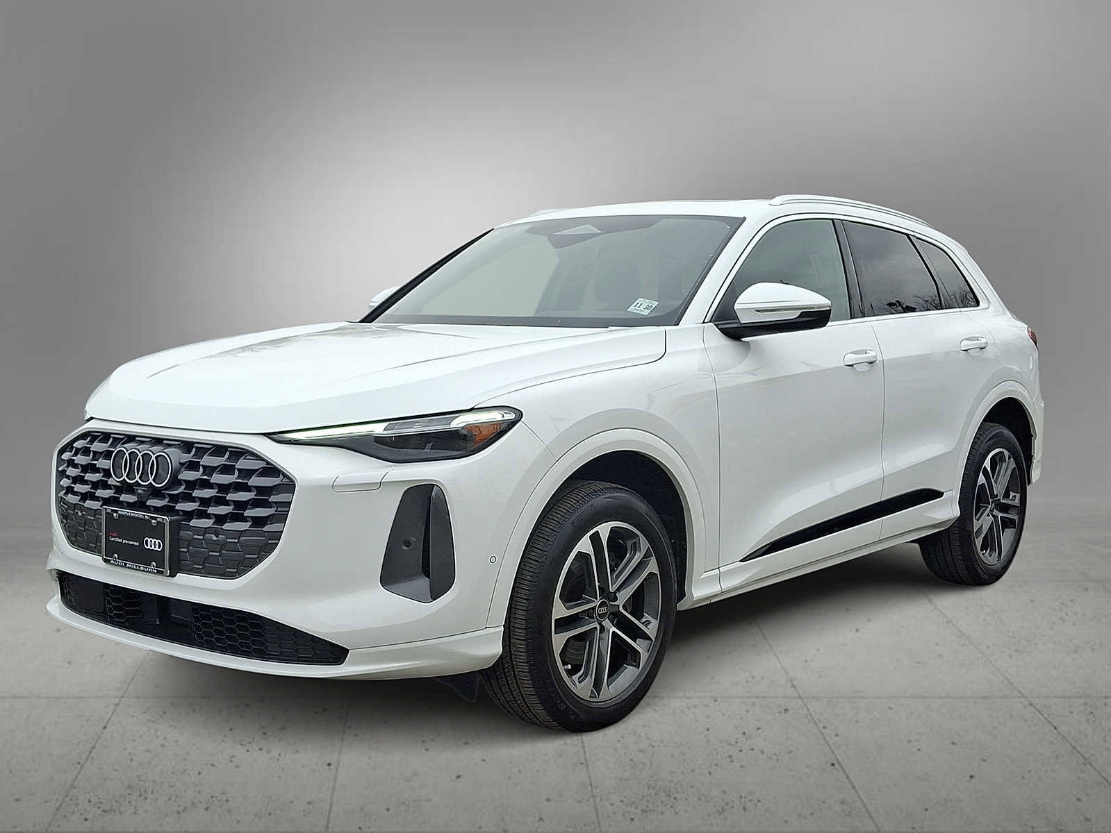 Certified 2025 Audi Q5 Premium Plus w/ Premium Plus image 1