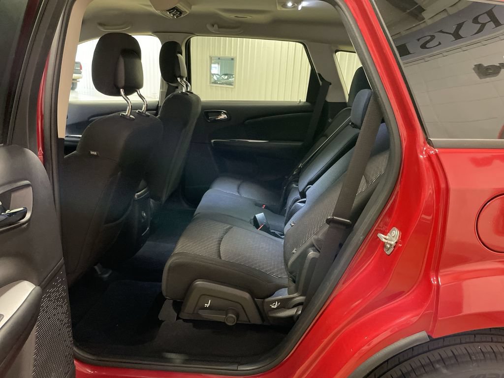 Used 2019 Dodge Journey SE FWD image 21