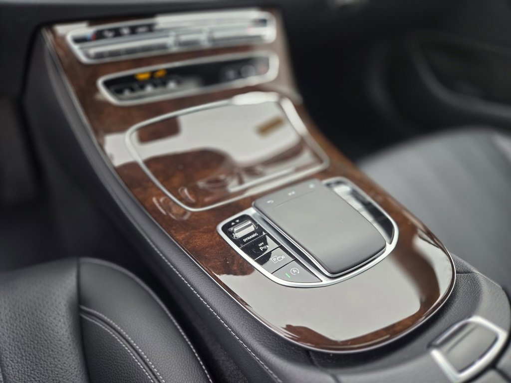 Used 2022 Mercedes-Benz E 350 4MATIC Sedan image 18