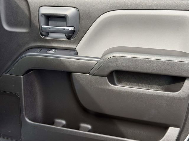 Used 2018 Chevrolet Silverado 1500 Custom w/ Custom Value Package image 6